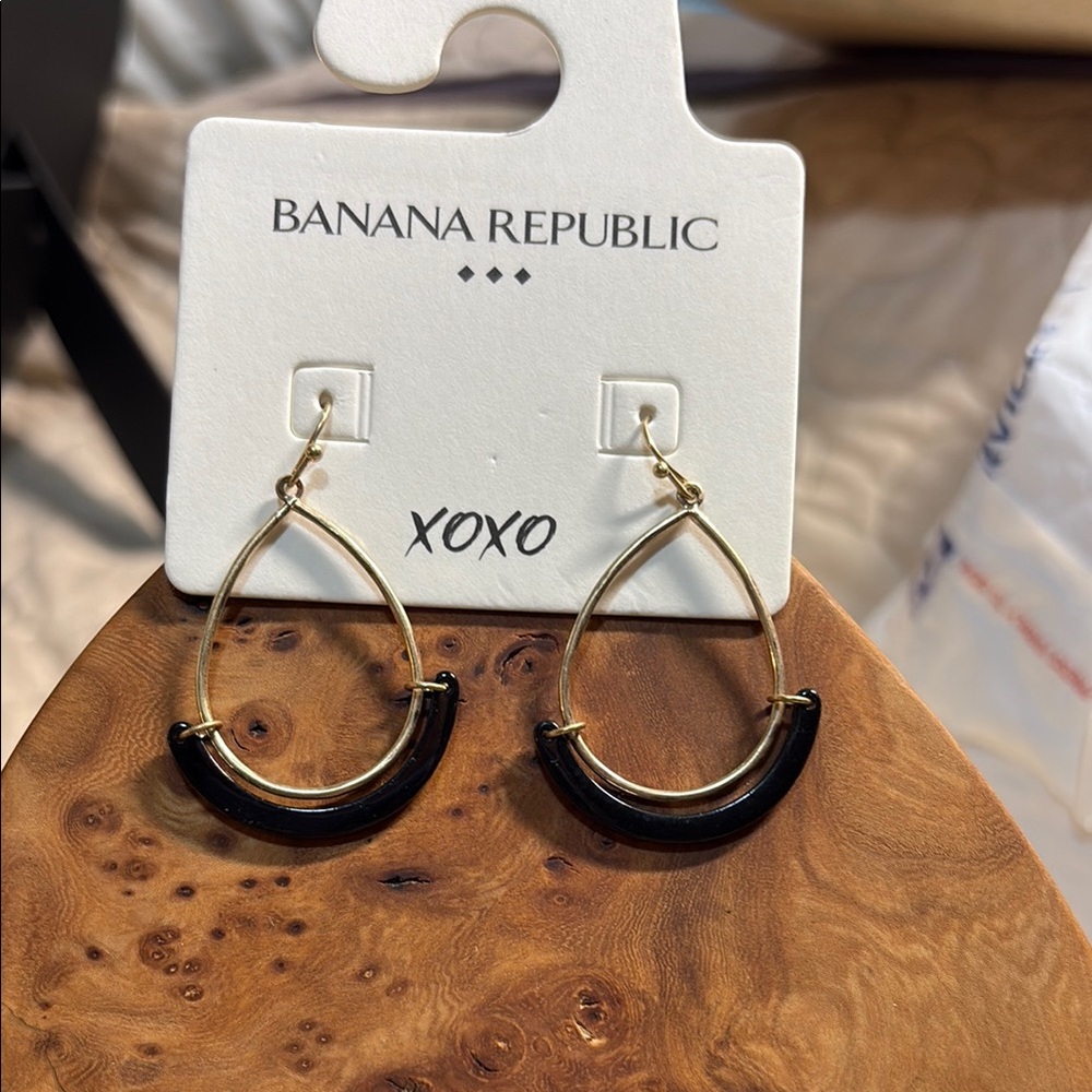 Banana Republic Gold and Black Teardrop Earrings